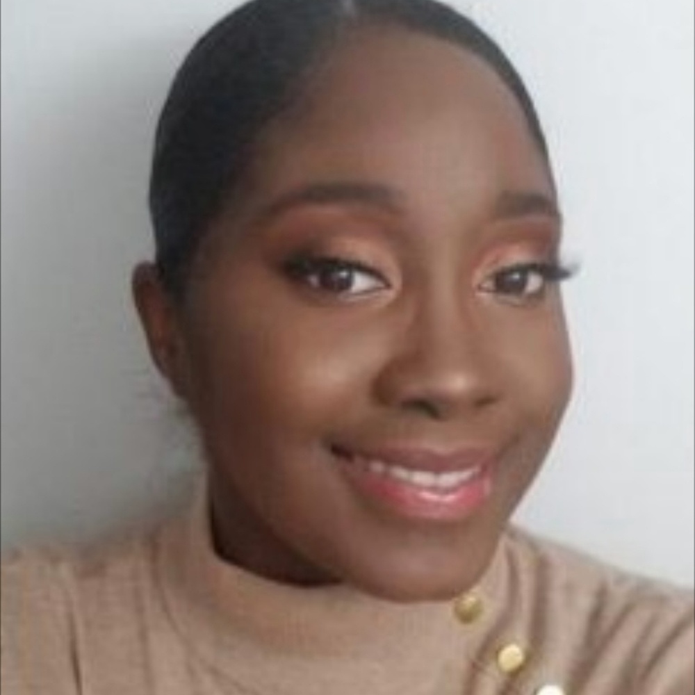 Meet your Posher, Valerie